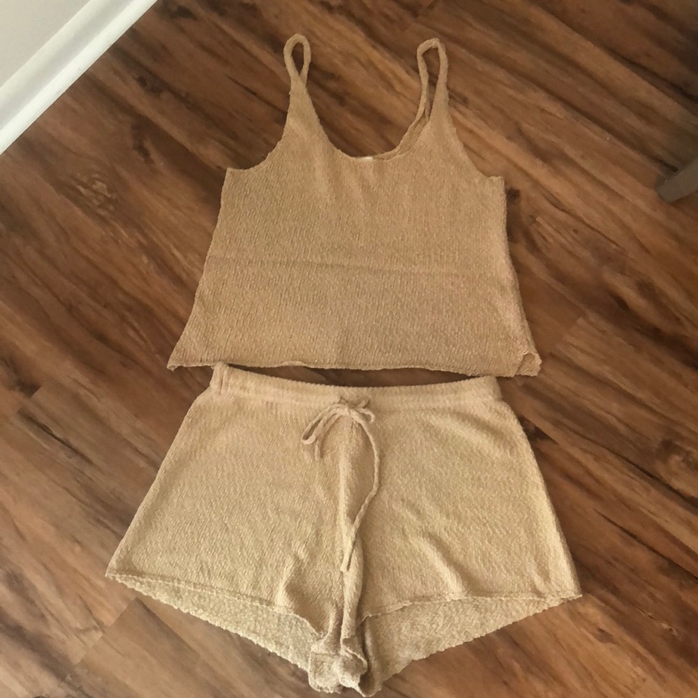 Aerie matching set, tan, XS top, L bottom.
